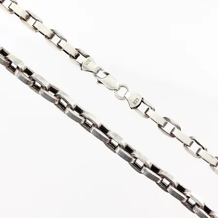 Kedja ankarmodell 53,5cm, bredd 6mm, ihålig, smärre tilltryckningar/skevheter, silver 925/1000. Vikt: 38,1 g