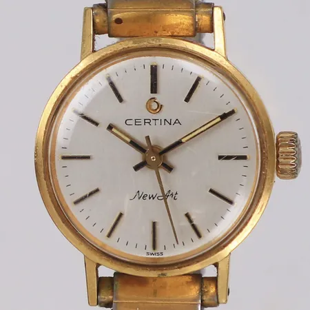 Damur Certina New Art, 18K, 22mm, manuell (går ej), boettnr 824.3810.68, plexiglas med repor, gravyr, flexband, inga tillbehör