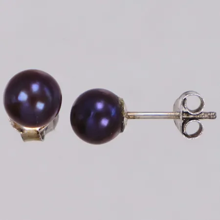 Ett par örhängen med odlade pärlor Ø6,5mm, silver 925/1000 Vikt: 1,3 g