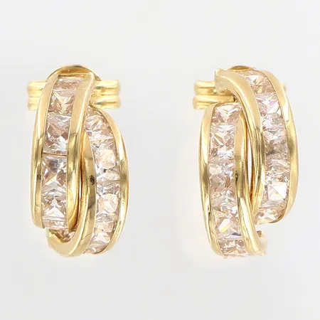 Ett par örhängen vita stenar, 12x6mm, GHA, 18K.  Vikt: 1,9 g