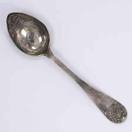 Kaffesked Franska Liljan stämplar Göteborg 1860 längd 11,5cm gravyr och bucklor silver 830/1000 Vikt: 7,7 g