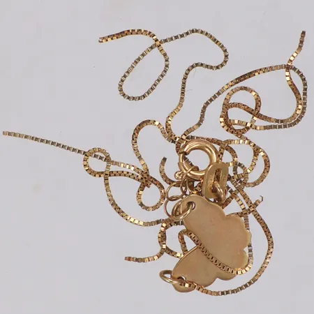 Kedja, trasig i flera delar, 9K  Vikt: 1,4 g