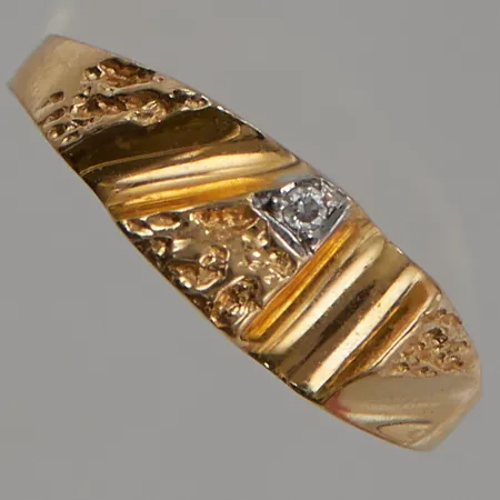Ring diamant 0,01ct, Ø16½, bredd:6mm, 18K 1,8g.
