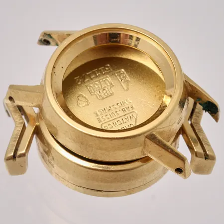 Diverse defekt guld, 18K, vikt 9,73g.