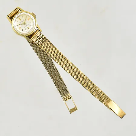 Damur Svalan 18K med länk 18K, boett Ø16 mm, manuell, boettnr 446456, fungerade vid testtillfället, bruttovikt 23,2g