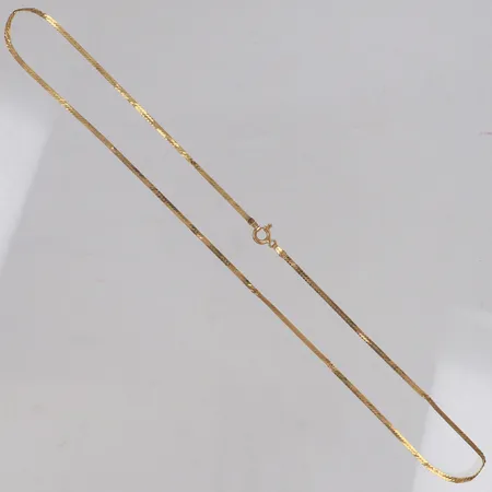 Collier, längd 42,5cm, bredd 1,6mm, brott i länk, 18K  Vikt: 3 g