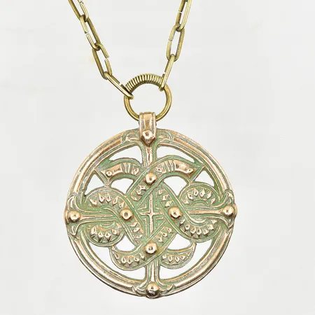 Collier med fast hänge, Kalevala Koru, Finland, längd ca 73 cm, bredd 5 mm, hänge Ø55 mm, brons.