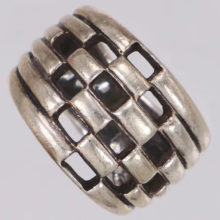 Ring, stl 17½, bredd 8,5-16,9mm, silver 925/1000 Vikt: 11,9 g