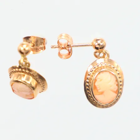 Ett par örhänge med Came längd 10.7 mm,  18k Vikt: 1,5 g