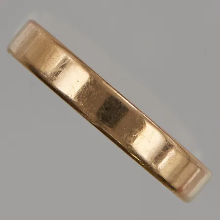 Ring Ø19¼, bredd:4mm, gravyyr, 18K 5,2g.