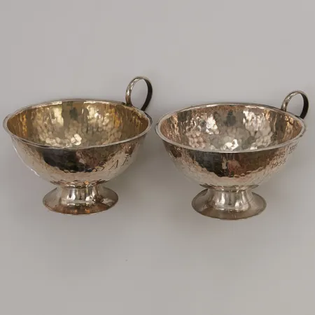 2 Punschkoppar, 3,5cm, buckliga, 830/1000 Silver 49,6g.