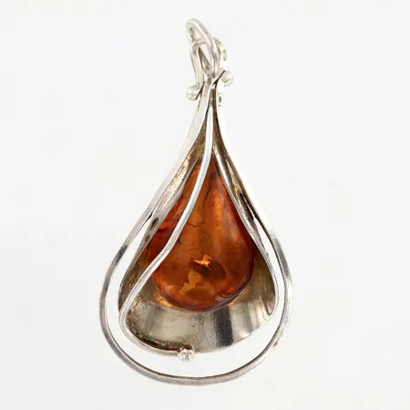 Hänge med bärnsten, ca 60mm, 925/1000 Silver Vikt: 10,5 g