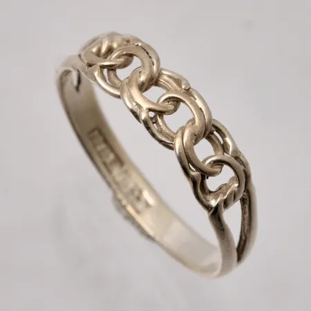 Ring i silver, stl 18, Bismarck, bredd 2,8-5mm, 925/1000, vikt 1,47g.
