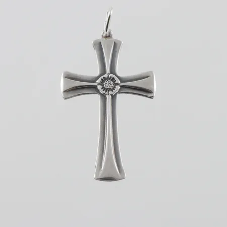 Hänge Kors, höjd 34mm, silver  Vikt: 2,3 g