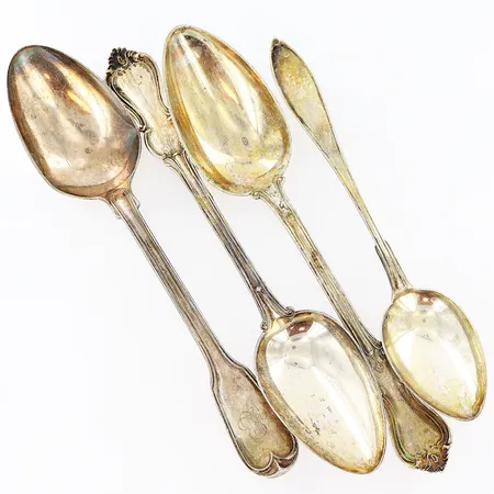 4 matskedar, olika modeller och storlekar, gravyrer, silver 830/1000. Vikt: 251,9 g