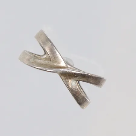 Ring stl 19 bredd 3-10mm GHA silver 925/1000 Vikt: 5,6 g