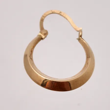 Defekt guld, 18K, vikt 0,55g.