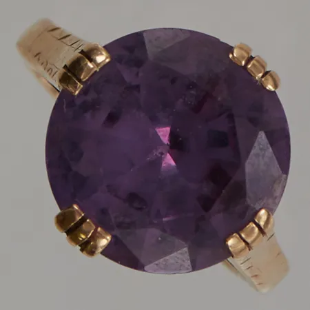 Ring Ø16¼, bredd:14mm, syntetisk spinell, 14K 5,0g.