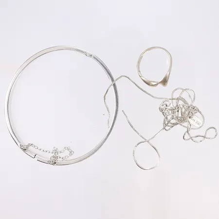 Diverse silver 830-925/1000 defekt Vikt: 17,8 g