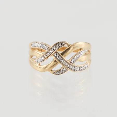 Ring med diamanter 2 x ca. 0,005ct, Ø16, bredd: 1,6-9,8mm, Guldfynd, tillhörande etui, 18K, 2,4g.