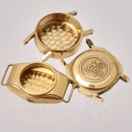 Diverse defekt guld, 18K, vikt 12,25g.