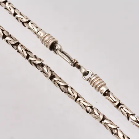 Kedja i silver, 52cm, Kungslänk, bredd 4mm, 925/1000, vikt 45,31g.