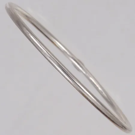 Armring, innerdiameter Ø64mm, bredd 2,9mm, Smide & Form, Hedwig Westermark AB, år 2018, silver 925/1000 Vikt: 15,4 g