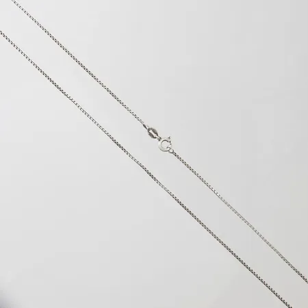 Kedja Venezia, längd ca 5,35cm, bredd 1,5mm, ojämnheter, 925/1000 silver Vikt: 3,7 g