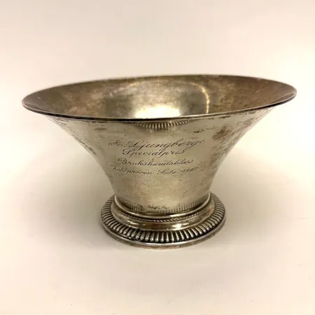 Skål, höjd 11cm, Ø20,5cm, gravyr, silver 830/1000 Vikt: 258,6 g