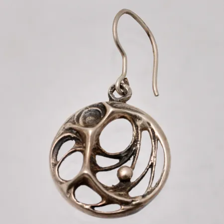 Örhänge i silver, mått 21x38,8mm, Spiderwebb, Karl Laine, Finland, 1970-tal, 925/1000, vikt 3,15g.