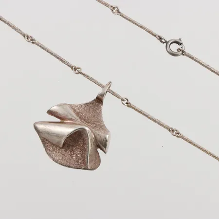 Kedja med hänge, 46cm, hängets mått: 35x28mm, 925/1000 silver, 14,9g1 Vikt: 14,9 g