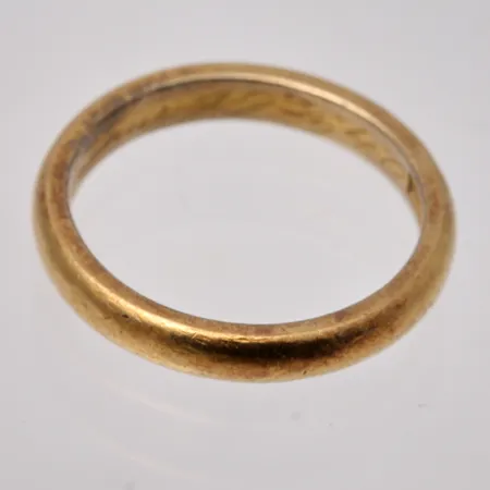 Defekt guld, 23K, vikt 5,6g.