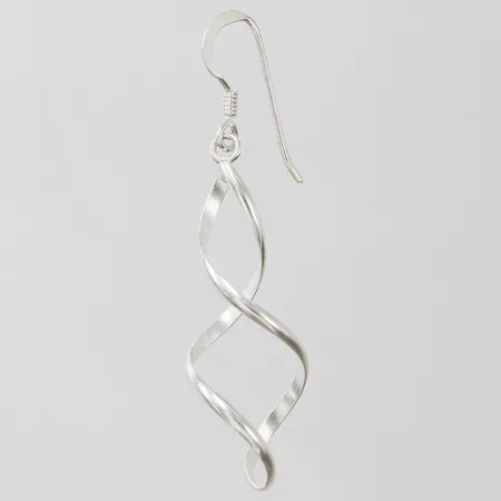 Udda örhänge, ca 50x12mm, 925/1000 silver Vikt: 1 g