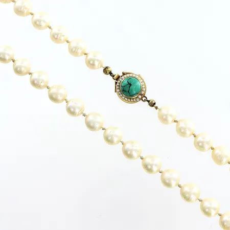 Pärlcollier, odlade sötvattenspärlor, 99cm, Ø7,5mm, lås Stigbert för Heribert Engelbert AB, år 1968, Ø11,5mm, med mindre pärlor och malakit, 18K, bruttovikt: 70,8gram Vikt: 70,8 g