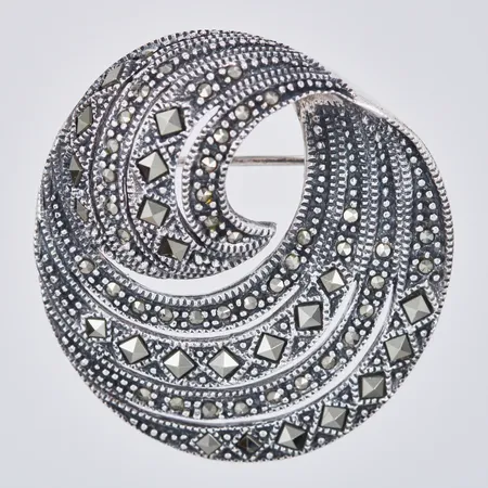 Brosch med markasiter Ø ca 3,4 x 3,6cm 925/1000 silver  Vikt: 11,7 g