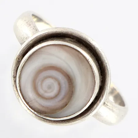 Ring med sten, stl 17½, Ø15mm framtill, skev skena, 925/1000 Silver Vikt: 4,9 g