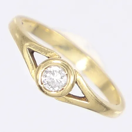 Ring med diamant ca 0,17ct stl 17 bredd 2-4mm repig skena 18K Vikt: 3 g