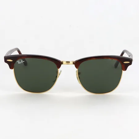 Solglasögon Ray-Ban Clubmaster, modell: RB 3016, putsduk, etui, fåtal repor på glas
