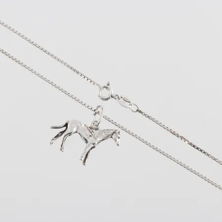 Halssmycke med häst, venezia längd 40cm bredd 0,9mm, längd hänge ca 20mm, silver Vikt: 4,2 g