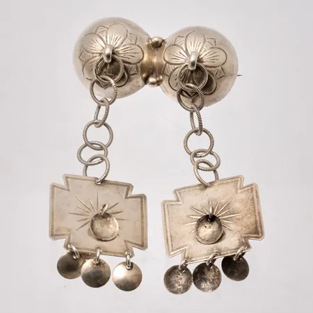 Dräktbrosch i silver, mått 41x76m, 830/1000, tillverkad av S.I.F, vikt 16,2g.