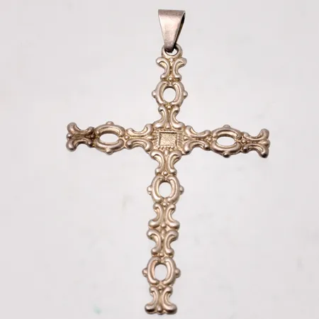 Hänge i silver, Kors, mått 35x58,3mm, 830/1000, vikt 3,7g.