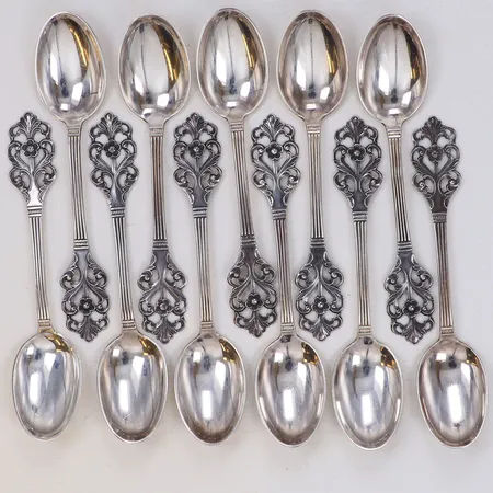 11 skedar, längd 11,5cm, Norge, buckla, 830/1000 silver Vikt: 112,2 g