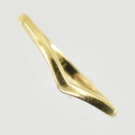 Ring, stl 18, bredd 2 mm, 18K. Vikt: 1,3 g