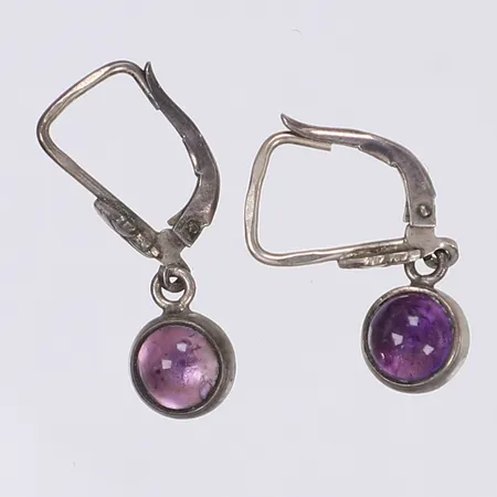 Ett par örhängen med lila stenar 21x8mm silver 925/1000 Vikt: 1,8 g