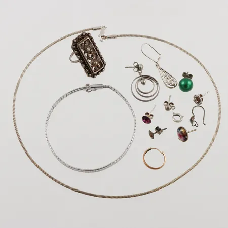 Diverse silversmycken, delvis defekta, 830-925/1000, 26,5g.