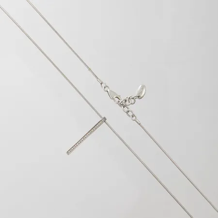 Collier med hänge vita stenar, längd ca 42,5-45cm, bredd 1-32mm, Espirit, 925/1000 silver Vikt: 7,7 g