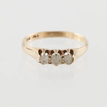 Ring, vita stenar, Ø17, bredd: 2,1mm, gravyr, 14K, 1,8g Vikt: 1,8 g