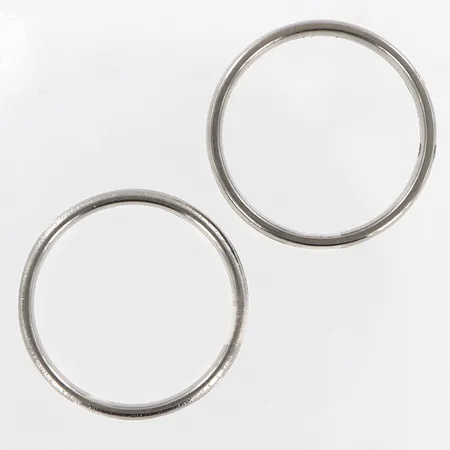 2 ringar stl 17¼,  diamanter 3xca0,03ct, bredd: 5mm, gravyr, SCH Pd500 Vikt: 7,8 g