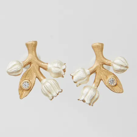 Ett par örhängen blommor med vita stenar, Lily of the valley, Lotta Jewellery, ca 11x10mm, saknar snurrebussar, 925/1000 silver Vikt: 1,6 g