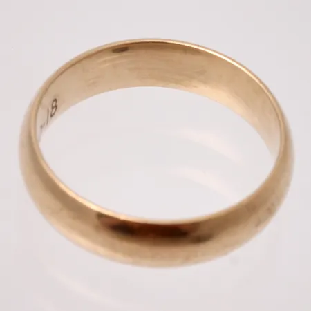 Defekt guld, 18K, vikt 3,71g.